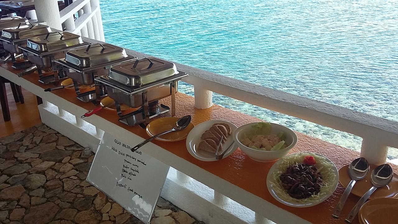 Iris Island Eco Resort Бусуанга Экстерьер фото