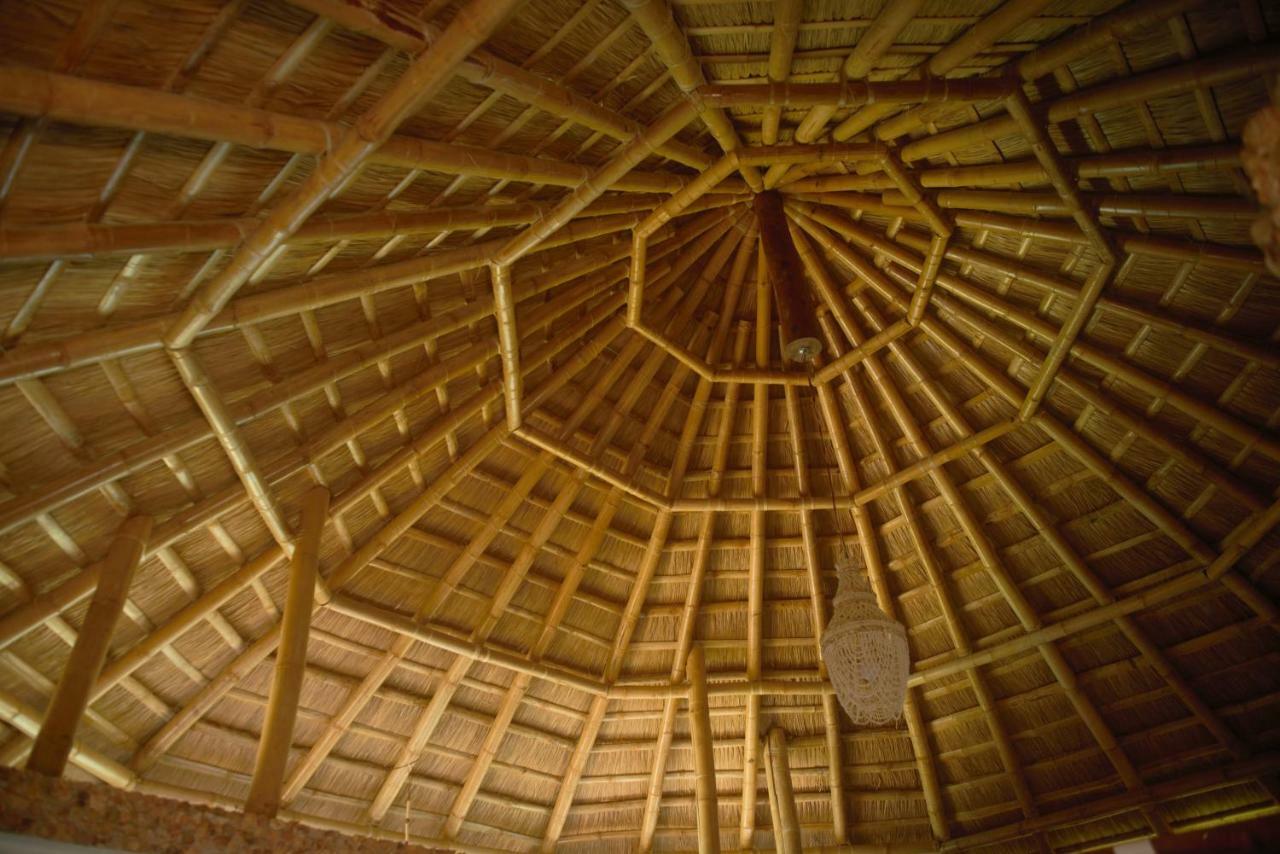 Iris Island Eco Resort Бусуанга Экстерьер фото